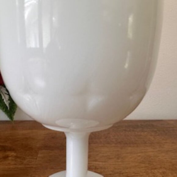 EO Brody Milk Glass Goblets Vintage White Pedestal Cups Retro Barware Decor‎ - Picture 5 of 6